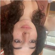 Buenas :)! Mi nombre es Elena Paredes, actualmente curso el grado de químicas en la Universidad de Navarra, tercer año.